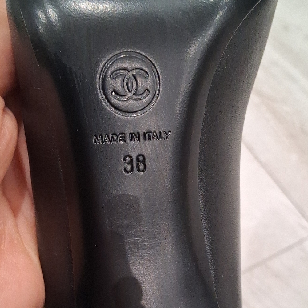 Chanel Black Patent Leather Heels - Picture 6 of 7